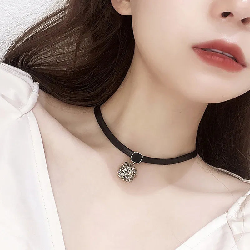 Gothic Style Glamour Choker Necklace