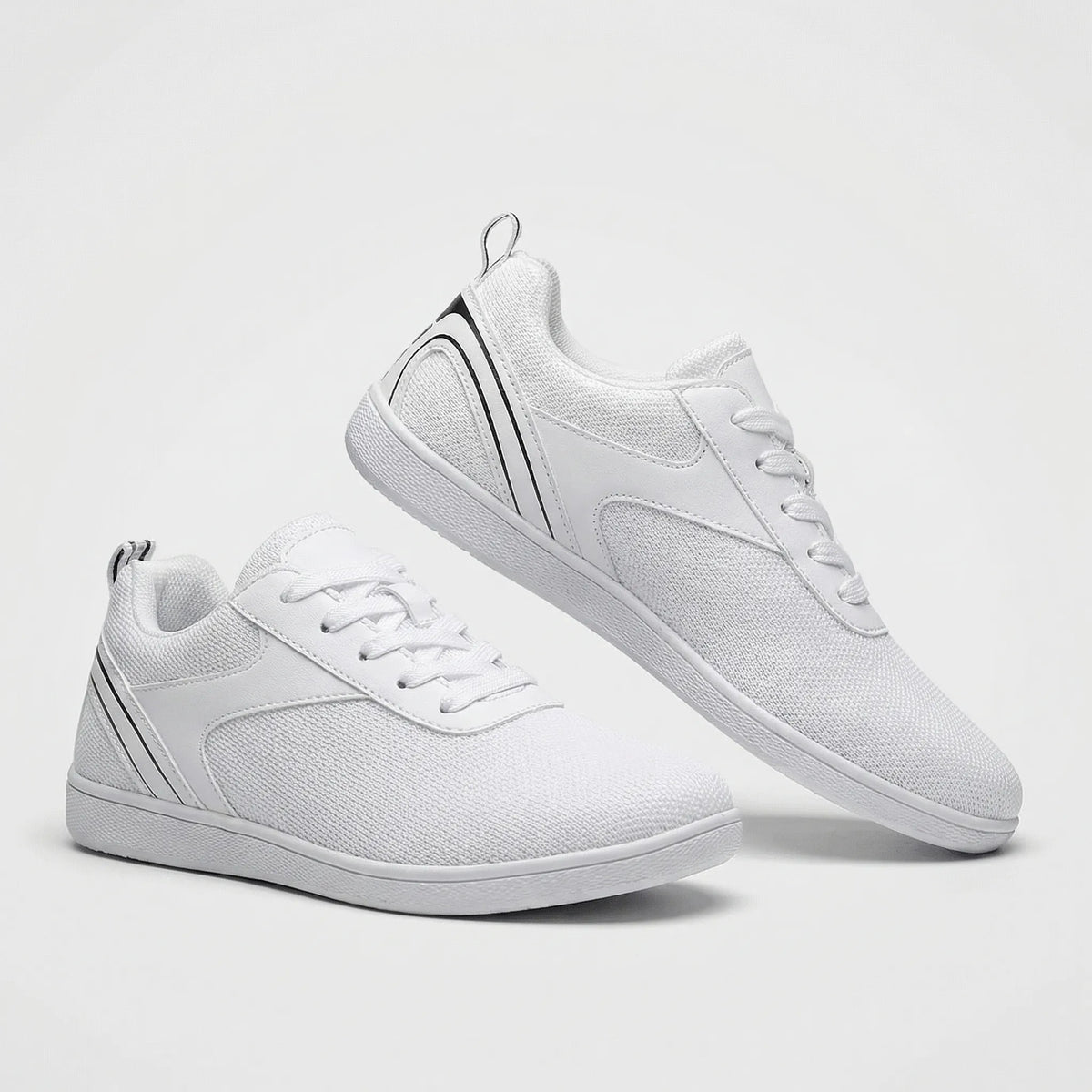 Barefoot-Style Trainers with Wide Toe Box