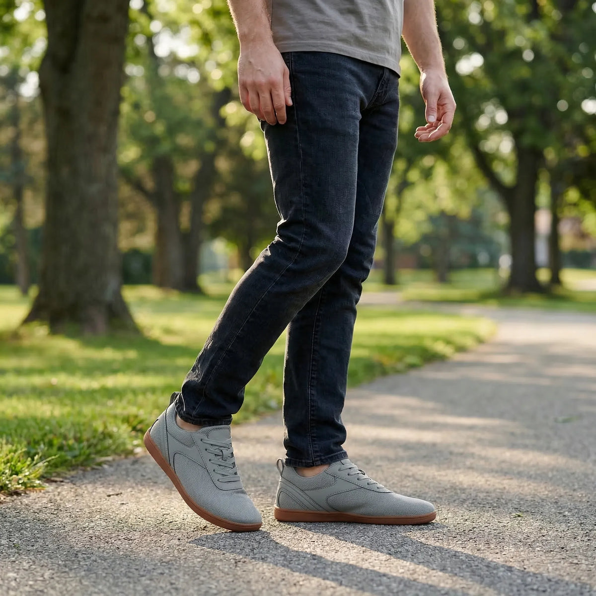 Barefoot-Style Trainers with Wide Toe Box