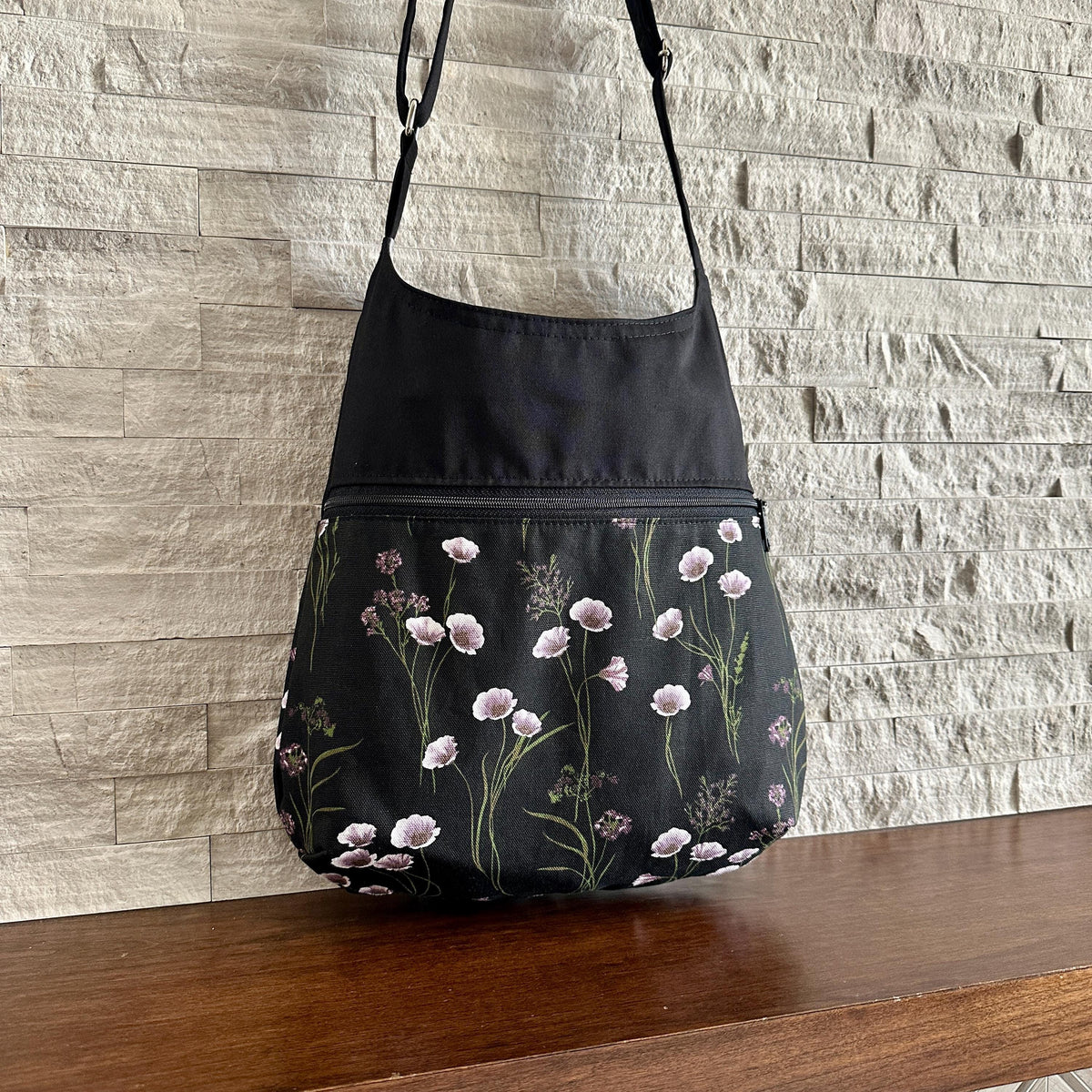 2 Pockets Hobo Bag - Delicate Bloom Noir