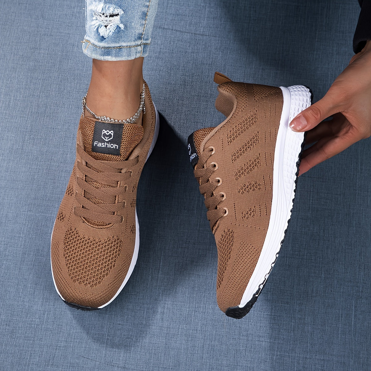 Lightweight and Breathable Mesh Sneakers with Cushioned Sole - Ideal for Spring and Summer