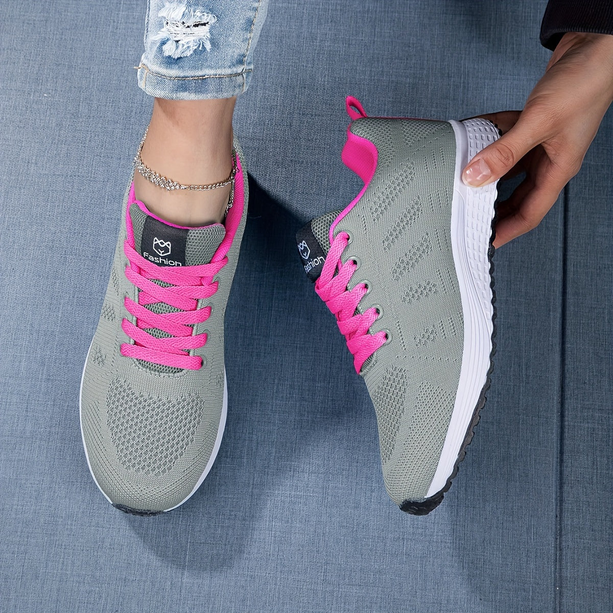 Lightweight and Breathable Mesh Sneakers with Cushioned Sole - Ideal for Spring and Summer