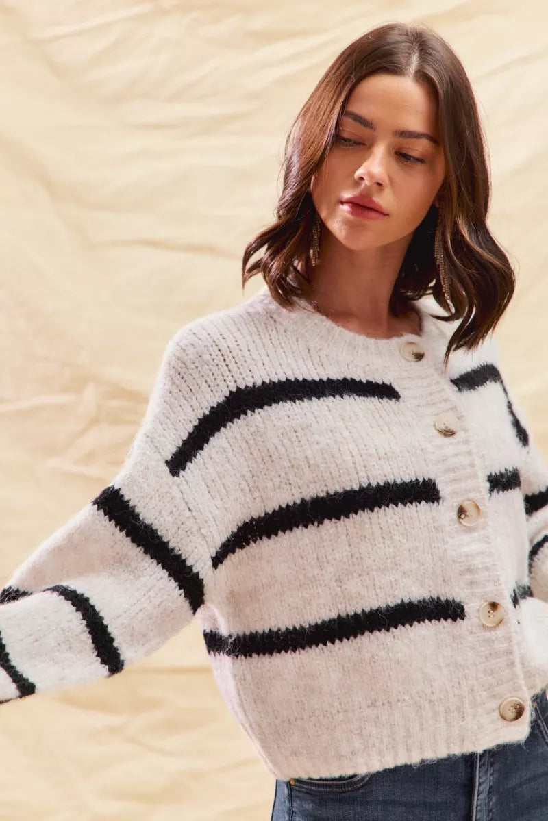 Lisa | Women's Oversized Knit Cardigan