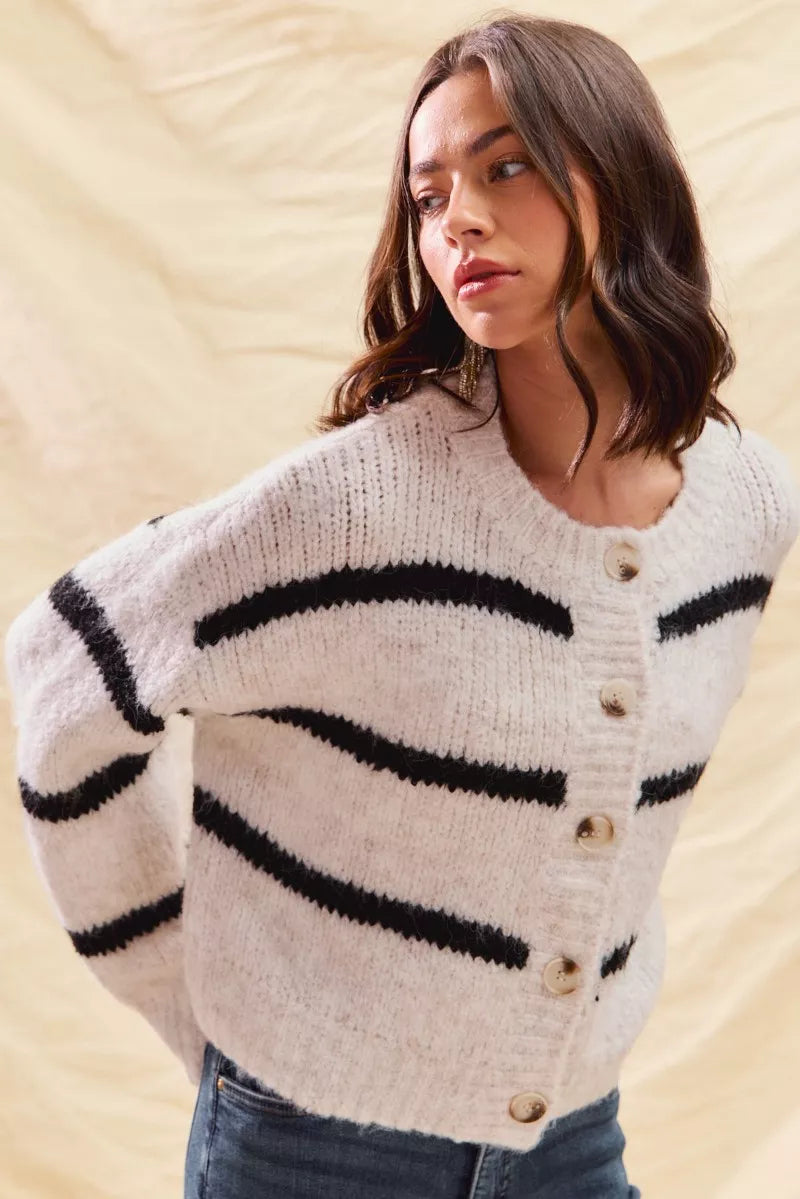 Lisa | Women's Oversized Knit Cardigan