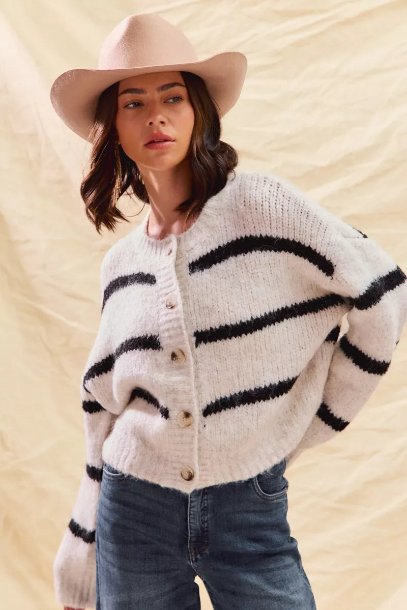 Lisa | Women's Oversized Knit Cardigan