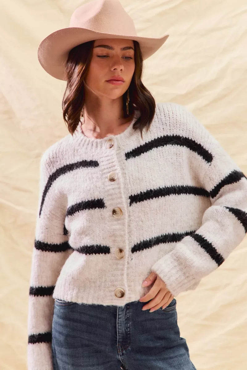 Lisa | Women's Oversized Knit Cardigan