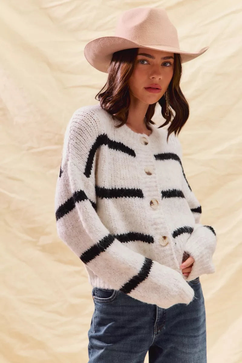 Lisa | Women's Oversized Knit Cardigan
