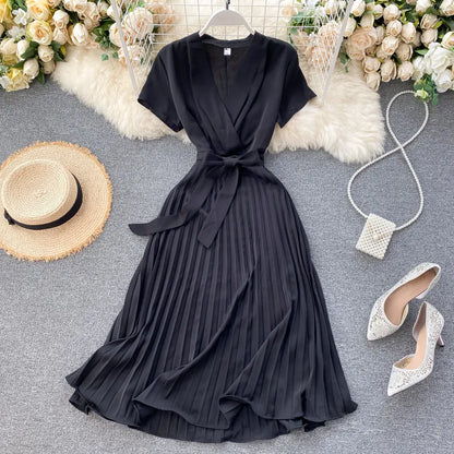 Solid Color High-Waisted Pleated Knee-Length V-Neck Dress