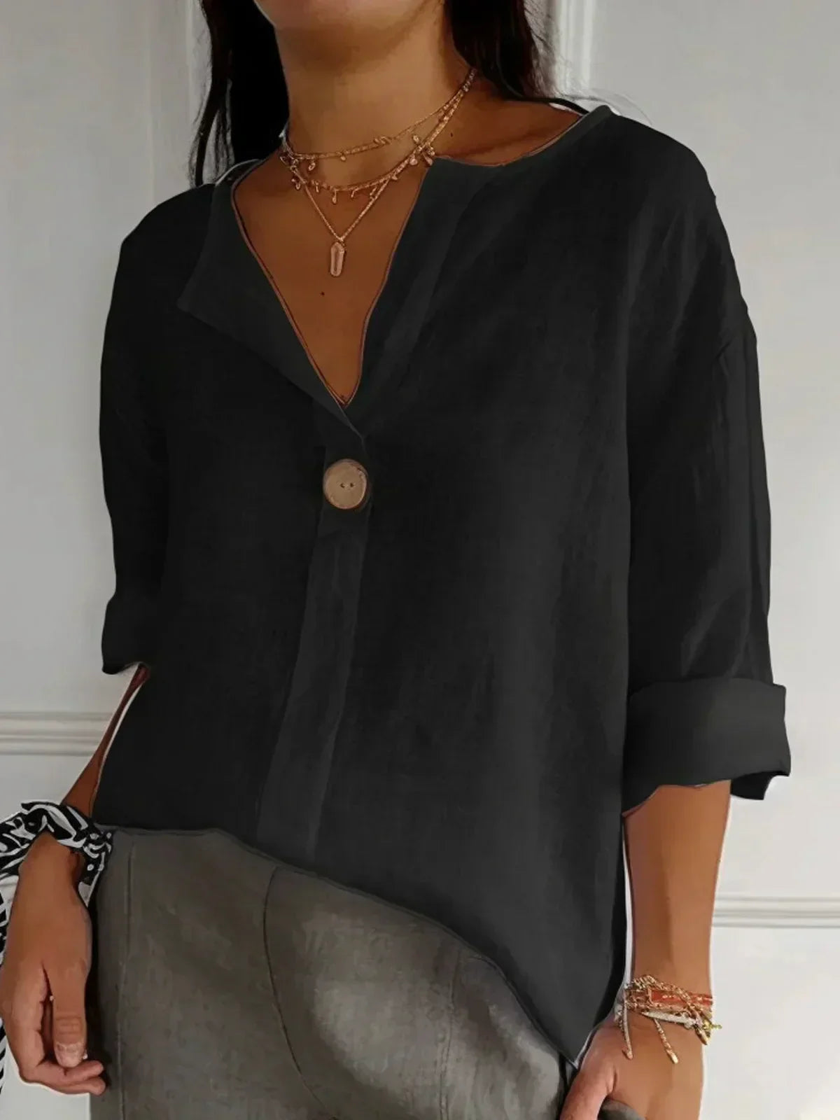 Women's Buttoned Blouse