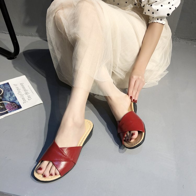 Women's Comfortable Slide Sandals with Crossed Straps and Lightweight Wedge Heel
