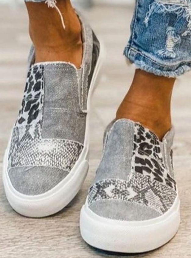 Women's Elastic Slip-On Animal Print Canvas Sneakers