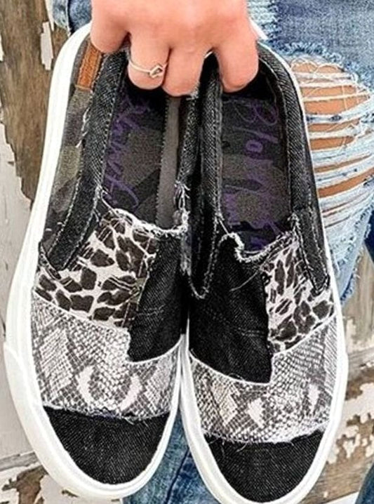 Women's Elastic Slip-On Animal Print Canvas Sneakers