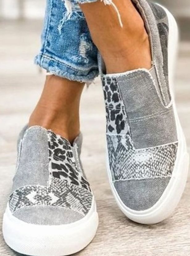Women's Elastic Slip-On Animal Print Canvas Sneakers