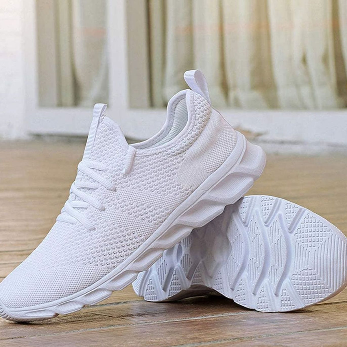 Women's Lightweight Cushioned Breathable Knit Lace-Up Sneakers