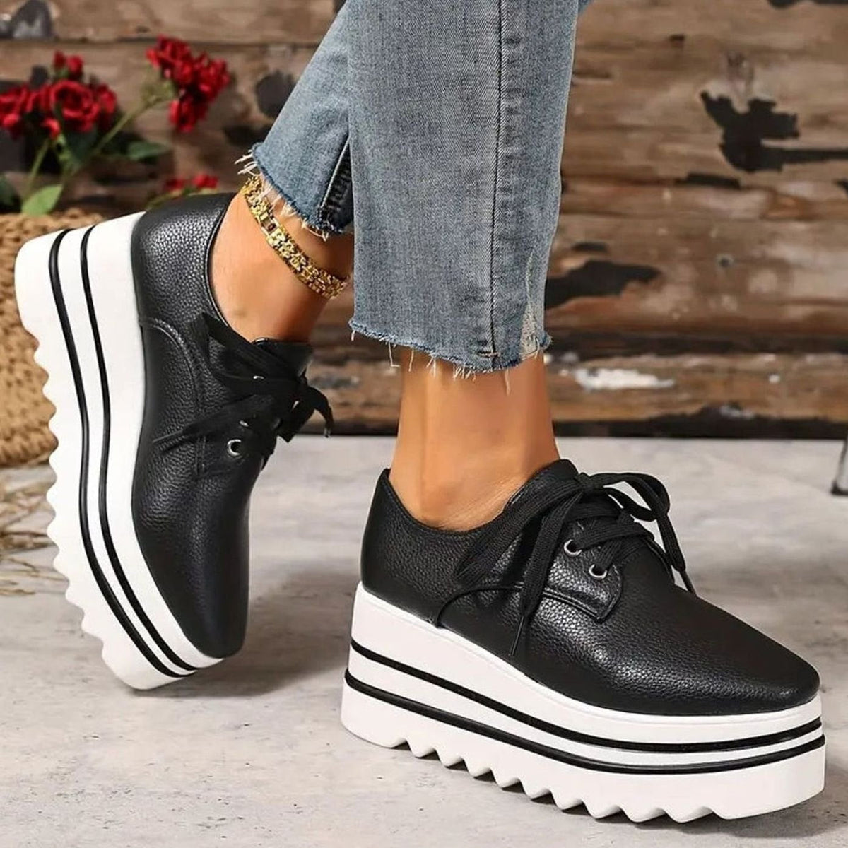 Women's Square Toe Lace-Up Platform Oxford Sneakers