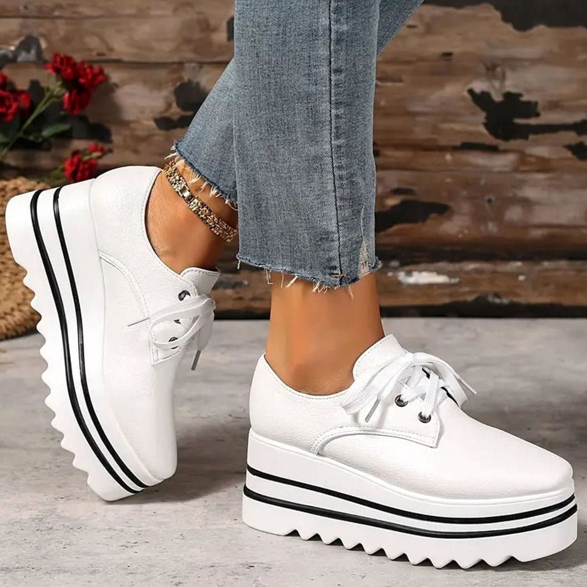 Women's Square Toe Lace-Up Platform Oxford Sneakers