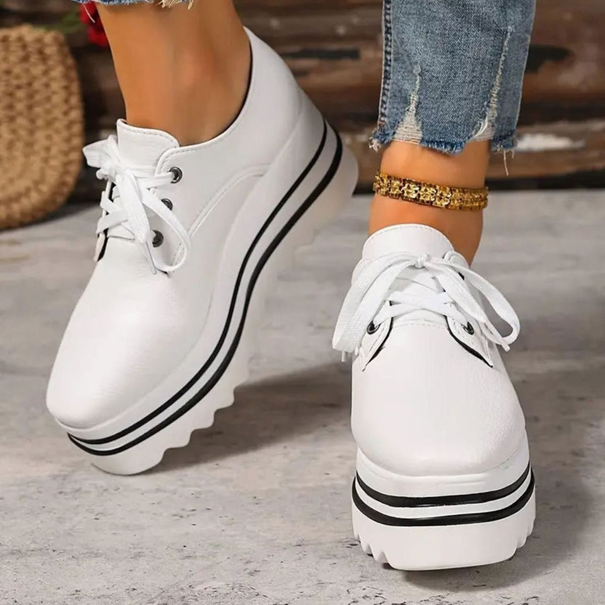 Women's Square Toe Lace-Up Platform Oxford Sneakers